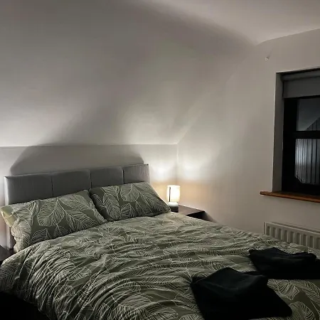 Five Valleys, Ballinastraw شقة